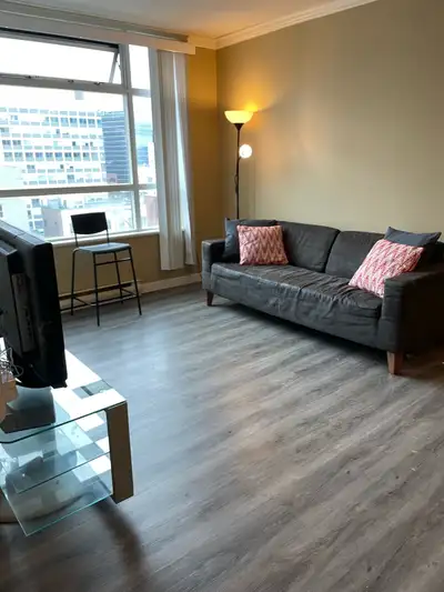 VERY NICE 2 BEDROOM plus HUGE SOLARIUM (LIKE 2ND BEDROOM) 2 BATHROOM FULLY FURNISHED CONDO IN GOOD C...