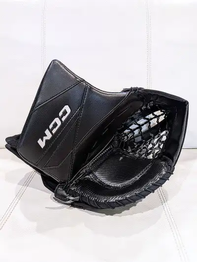 CCM Axis 2 590 Senior Pro Goalie Catcher, View more