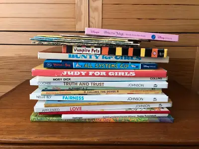 Big Stack of 20 Kid's Books - Price for ALL -  Love Kittens  +++, View more