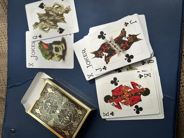 The Weeknd Limited Edition Trading Cards Cartes de Jeux  in Arts & Collectibles in City of Montréal - Image 2