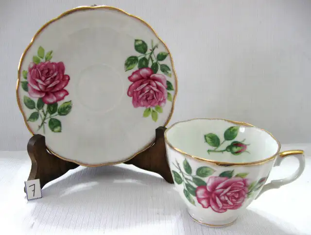 TASSES et SOUCOUPES VINTAGE JAPAN  CUP and SAUCERS (B) in Arts & Collectibles in West Island - Image 4