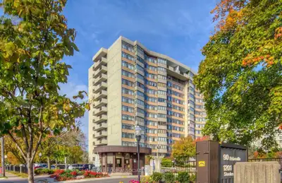 Bright & Large 2bedroom  condo - Incld 2 parking& utilites