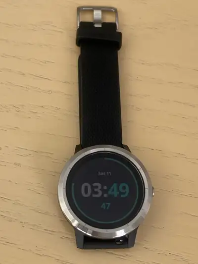 Selling a Garmin Vívoactive 3 Smart, Fitness, Sports Watch that is in excellent, just like new condi...