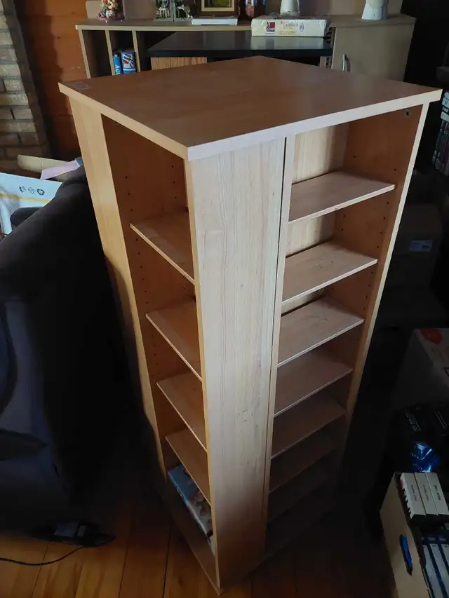**Rotatifs** 2 meubles bibliothèque pour dvd, cd, vhs ou autre in Bookcases & Shelving Units in Laval / North Shore - Image 3