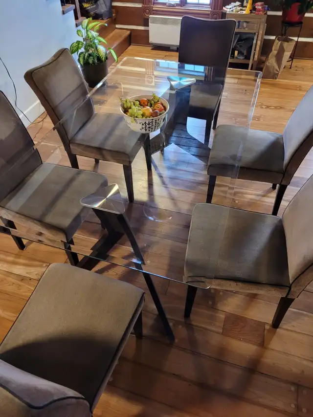 Modern 7-Piece Glass Dining Set​ in Dining Tables & Sets in Laval / North Shore - Image 3