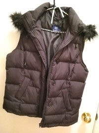 Ladies Puffer Vest with removable Hood