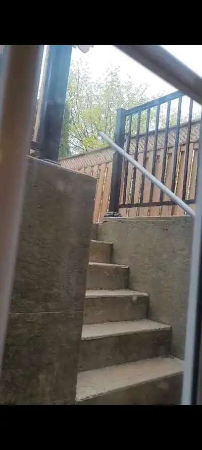 2 Bdrm FURNISHED Walkout Bsmt Apt