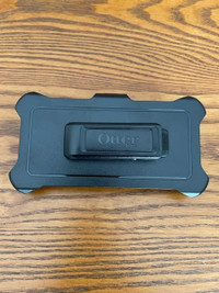 OtterBox Defender iPhone 12 Belt Clip