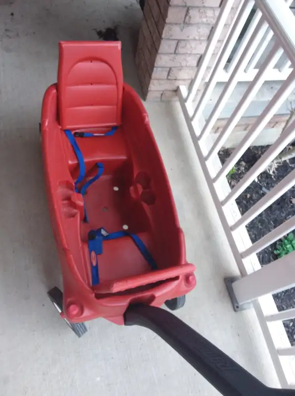 Radio Flyer Pathfinder Wagon (Red) in Toys & Games in Oshawa / Durham Region - Image 4