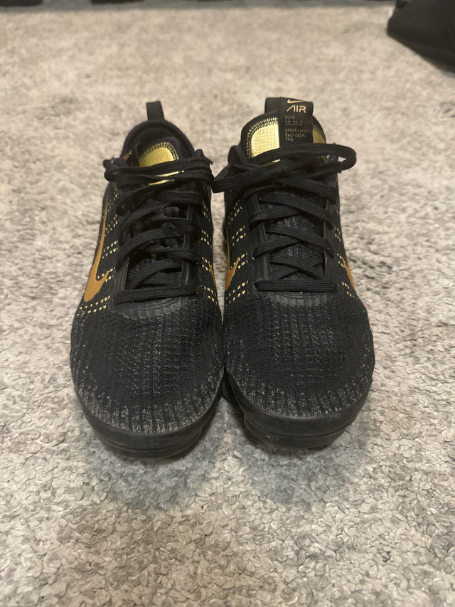 Nike Vapormax Flyknit in Men's Shoes in City of Toronto - Image 2