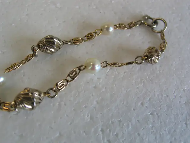 Gold Tone Bracelet with 3 Cultured Pearls
