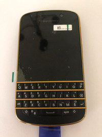 Unlocked blackberry Q10, gold, limited edition.