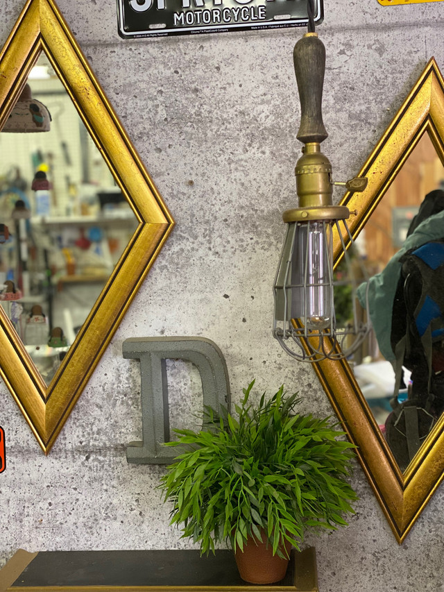 Vintage  mirrors in Home Décor & Accents in Strathcona County - Image 2