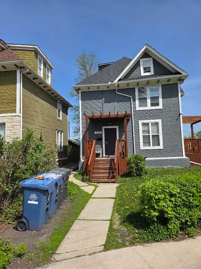 This is a fully renovated house with a renovated room for rent. This is a large room with shared kit...