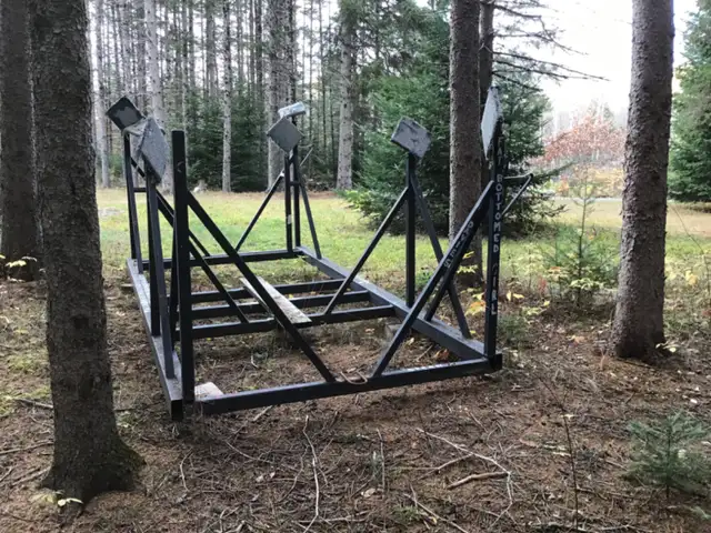 Sailboat stand. in Sailboats in Kingston - Image 5