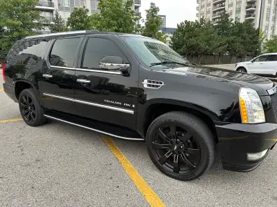So my 2007 Cadillac Escalade ESV Black on black 6.2 L V8 All-wheel-drive Runs and drives excellent P...