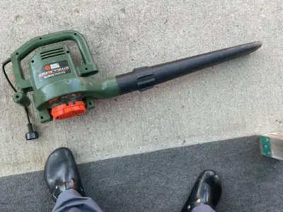 Black & Decker  Leaf Blowers - VAC`N. MULCH, View more