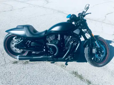 2016 Night Rod - Only 1200km!! Lowest KMs on the market! Lots of features: - Matte Black - Custom Ex...