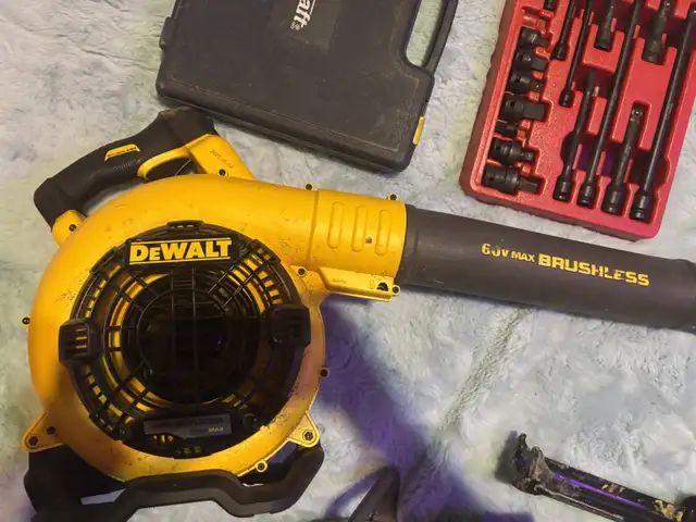 dewalt blower in Power Tools in Markham / York Region - Image 2