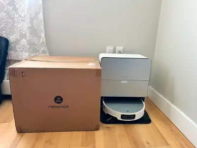 Roborock Saros 10 Robot Vacuum & Mop – Original Box & Dock, View more