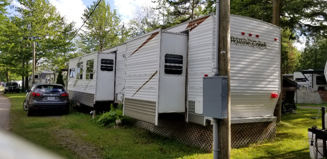 Roulotte (RV) Willow Creek HY-Line 42 pieds (20 000$) dans VR et caravanes  à Ville de Montréal - Image 3