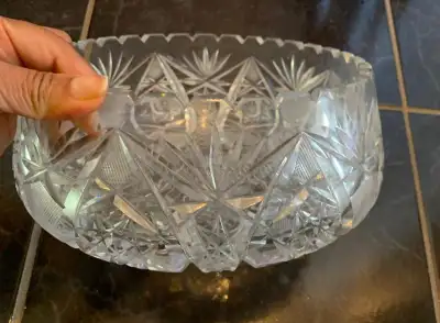 Pinwheel Crystal Big Bowl with Excellent Condition, View more