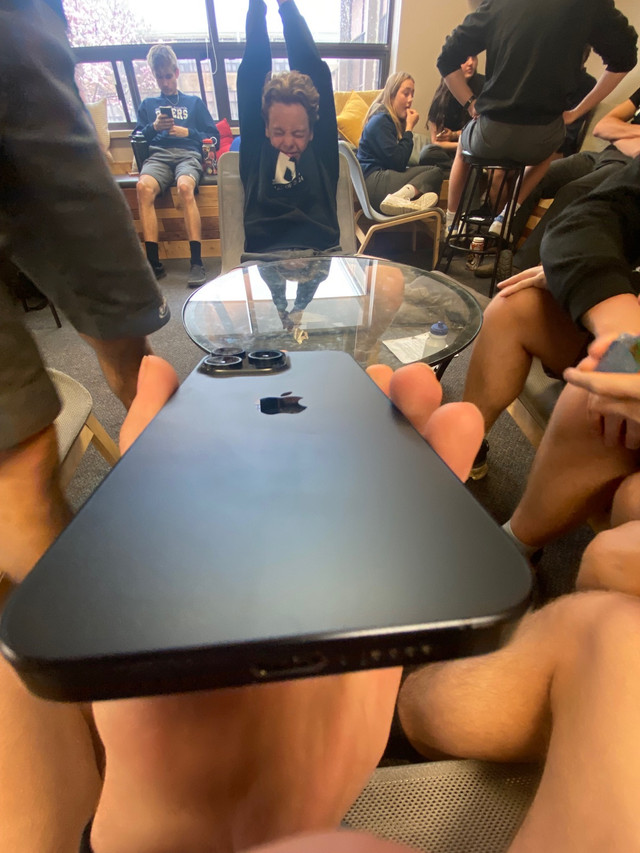 iPhone 15 pro max with charger, case and AirPods  in Cell Phones in St. Catharines - Image 3