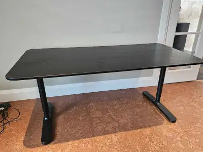 Adjustable desk - great condition