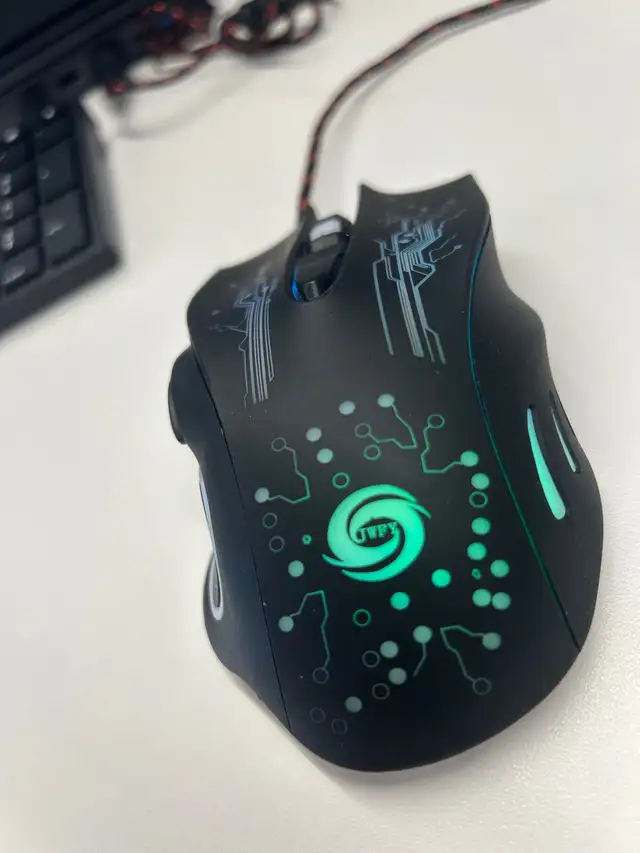 Color changing  Gaming Mouse in Mice, Keyboards & Webcams in City of Montréal - Image 5