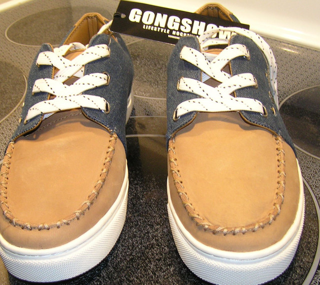 New GongShow Made for Hockey Players Sneakers in Kids & Youth in Cape Breton - Image 2