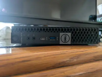 This is a used Dell OptiPlex 7070 Micro PC featuring an Intel Core i7, perfect for everyday computin...