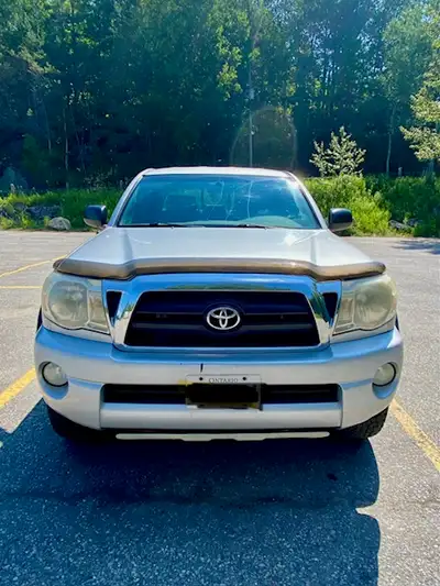 Up for sale is a rare and highly sought-after 2008 Toyota Tacoma Double Cab 4x4 with the 6-speed man...