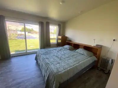 Small but comfortable and quiet Utilities and wifi included fully furnished