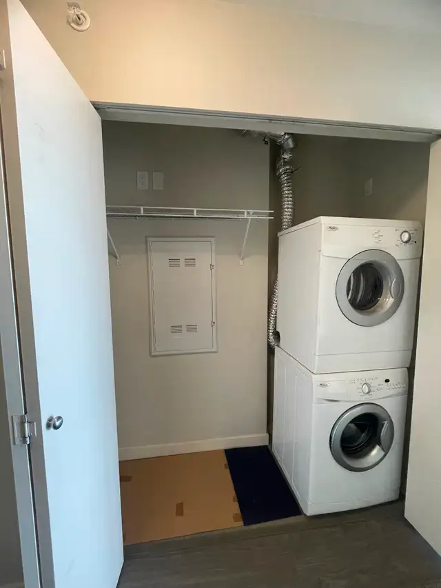 Surrey Central | 2 Bed & 1 Bath | $2,100 Available Dec 1 in Long Term Rentals in Delta/Surrey/Langley - Image 13