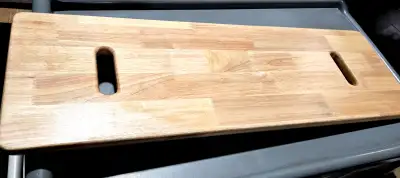 This has no signs of use or a manufacturer's name on it. It appears to be made of birch. It is desig...