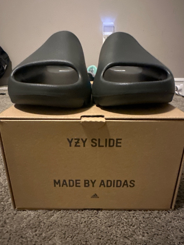 Adidas Yeezy Slide Dark Onyx in Other in Edmonton - Image 4