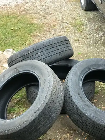 Hankook Dyna Pro AT2 tires. 275 60 20. Good condition. $250. Call 519 755-5551
