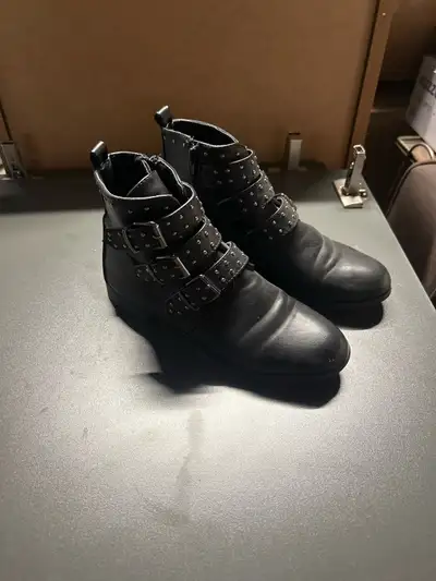 Steve madden Boots, View more