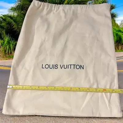 Keep your cherished Louis Vuitton item safe and sound with this authentic dust bag! Measuring approx...