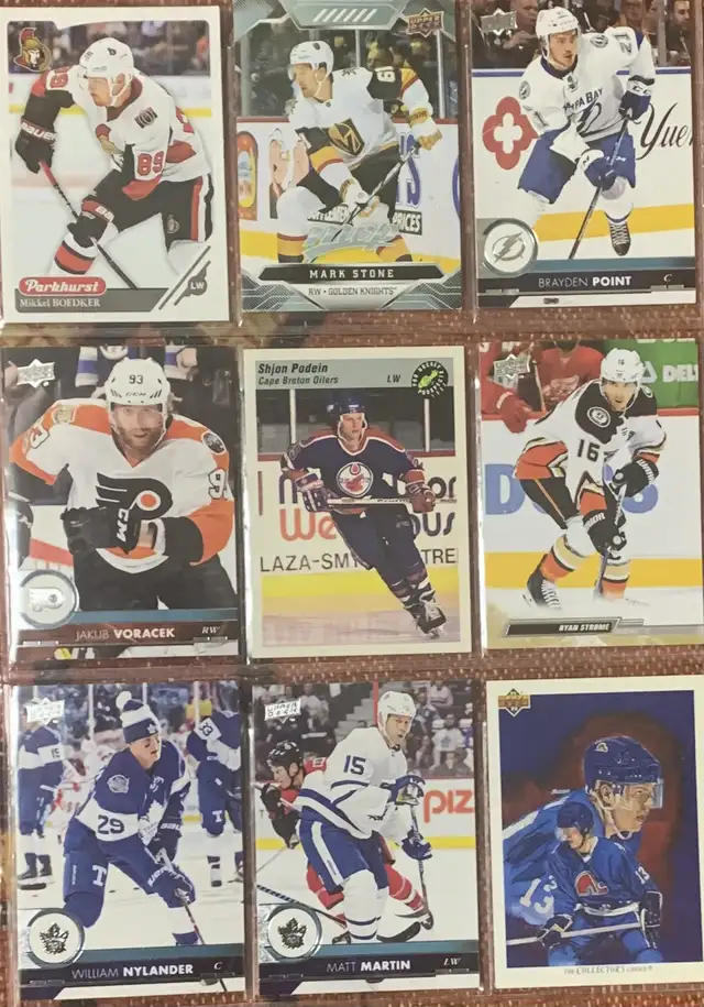 Hockey cards in Arts & Collectibles in Ottawa - Image 4