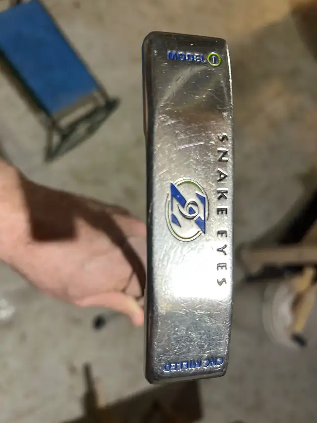 Snake eyes by Golfsmith fully cnc milled plumbers neck putter in Golf in Hamilton - Image 7