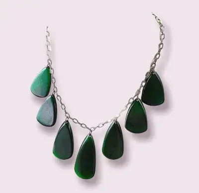 Vintage Necklace Emerald Green Dangly Bakelite Slices + A Silver Tone Link Chain Colour - Green, Sil...