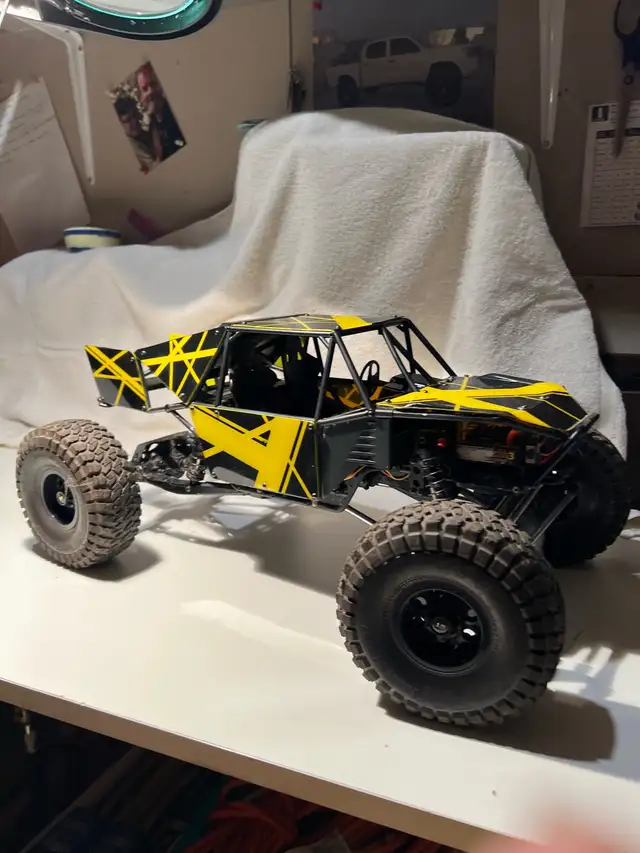 Lead Vocalist64573403281282120