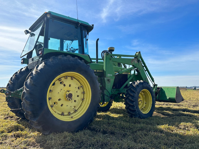 John Deere 3155 4X4 loader tractor in Farming Equipment in Abbotsford