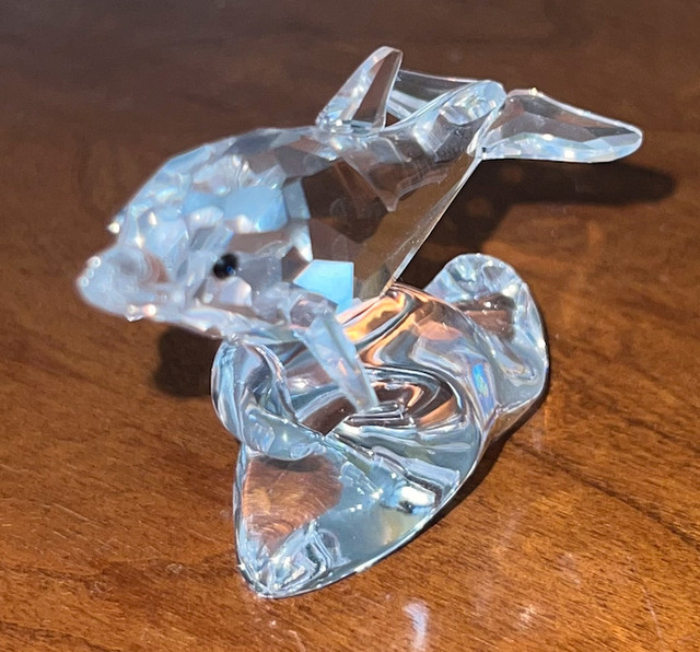 NO BOX - SWAROVSKI DOLPHIN BABY 678507 in Arts & Collectibles in City of Toronto - Image 2