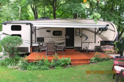 Roulotte Durango 2015 (Kdur D296B) et terrain Lot A-14 au camping privé La Tasserie à Saint-Michel-d...