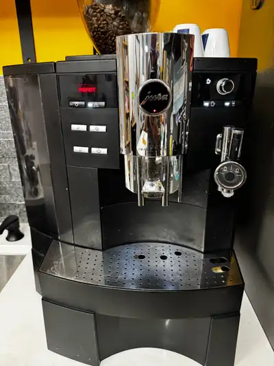 Jura Impressa XS90 low usage, View more