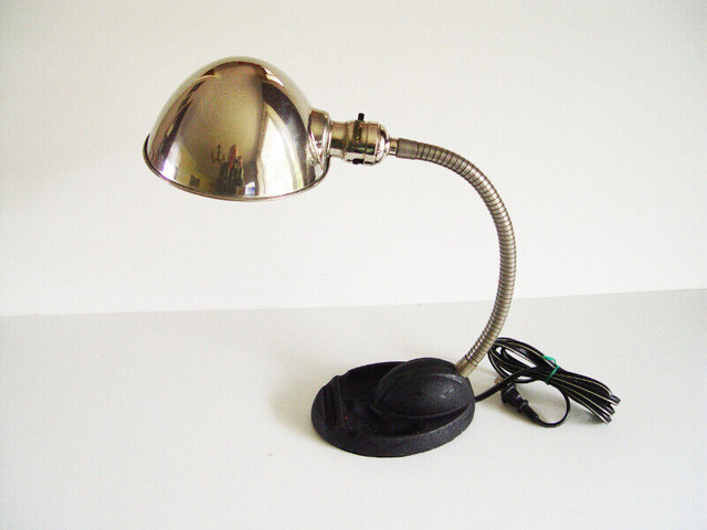 Antique Gooseneck "GIANT" Desk Lamp with Deco Base in Arts & Collectibles in St. Catharines - Image 2