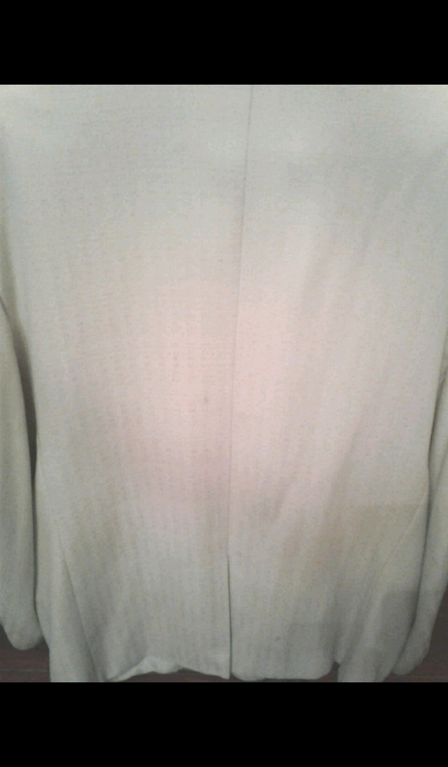 Men's XXL cream colored suit, 39" pant waist 48" chest $40 in Men's in City of Toronto - Image 2