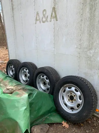 245 /70/r17. Winter blizack tires Not needed any more sold truck. Rims where bought in 2021 60 perce...